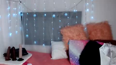 Snapshot of thamarar chatting on 07-26-26, 12:12 Thamara online show from 07-26-26, 12:12