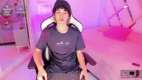 Snapshot of thanier_18 chatting on 02-20-26, 07:14 thanier_18 online show from 02-20-26, 07:14