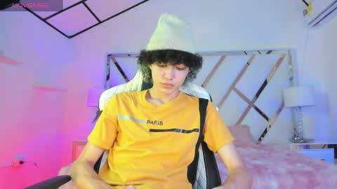 thanier_18 online show from 04-08-26, 07:36