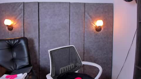 Snapshot of thara_webstter chatting on 04-25-26, 12:08 thara webstter online show from 04-25-26, 12:08