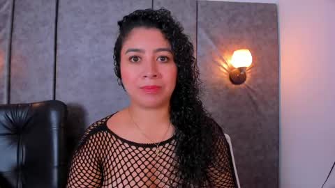 Snapshot of thara_webstter chatting on 04-28-26, 11:37 thara webstter online show from 04-28-26, 11:37