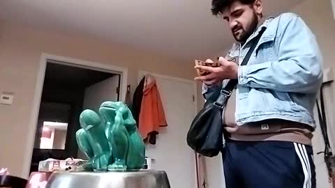 Snapshot of thatfungai chatting on 11-01-25, 07:27 Guy online show from 11-01-25, 07:27