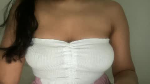 Snapshot of thatgirlmelanie chatting on 08-05-26, 01:14 Melanie online show from 08-05-26, 01:14