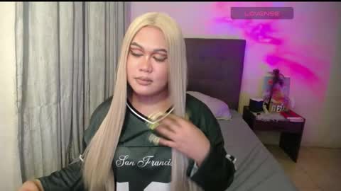 Snapshot of thatgirloctavia chatting on 02-22-25, 01:02 NOEY online show from 02-22-25, 01:02