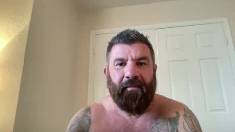 Snapshot of thatguybearded chatting on 01-18-25, 04:21 ThatGuyBearded online show from 01-18-25, 04:21