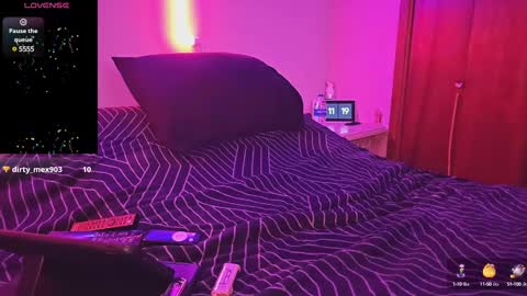 Snapshot of the_alpha_dog_xxx chatting on 12-09-24, 05:18 the_alpha_dog_xxx online show from 12-09-24, 05:18