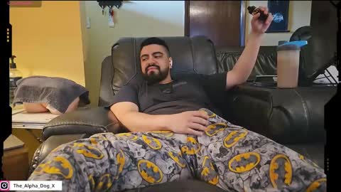 Snapshot of the_alpha_dog_xxx chatting on 03-04-25, 03:48 the_alpha_dog_xxx online show from 03-04-25, 03:48