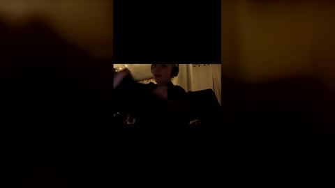 Snapshot of the_arctic_beaty chatting on 03-01-26, 04:03 the_arctic_beaty online show from 03-01-26, 04:03