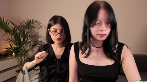 EllaLyn online show from 12-06-24, 08:51