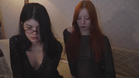 EllaLyn online show from 10-29-25, 08:21