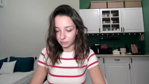 Mia online show from 10-24-25, 03:41