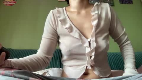 Snapshot of the_emmarouge chatting on 07-27-26, 10:39 the_emmarouge online show from 07-27-26, 10:39