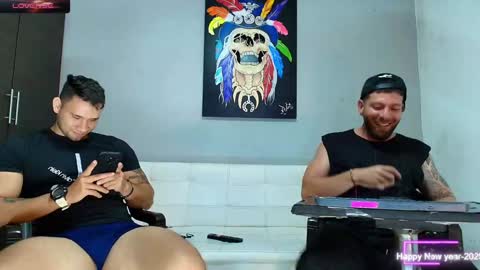 SCOTT  THEO  KAMERON  GENDERSON online show from 02-04-25, 10:45