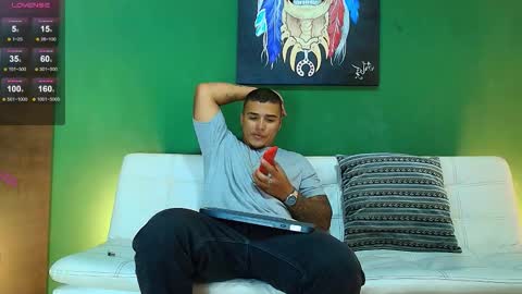 SCOTT  THEO  KAMERON  GENDERSON online show from 10-24-25, 02:19