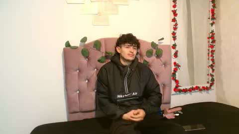 Snapshot of the_jonnes09 chatting on 01-09-26, 12:41 the_jonnes09 online show from 01-09-26, 12:41