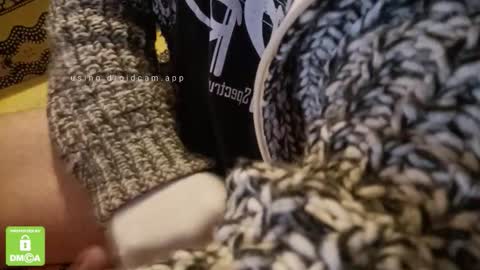 Snapshot of the_real_handjob_couple chatting on 02-10-26, 07:23 The Real Hanjob Couple online show from 02-10-26, 07:23