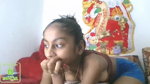 Snapshot of the_right_girl chatting on 12-28-24, 12:35 Suzan Sexy online show from 12-28-24, 12:35