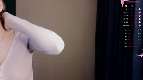 Snapshot of the_vickky chatting on 02-06-26, 05:49 Vicky online show from 02-06-26, 05:49