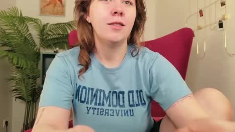 Snapshot of the_virg1n_marie chatting on 05-26-26, 05:47 The Rosemarie I Wed FriSun 1 AM 9 AM EDT online show from 05-26-26, 05:47