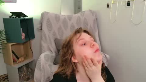 Snapshot of the_virg1n_marie chatting on 06-16-26, 05:32 The Rosemarie I Wed FriSun 1 AM 9 AM EDT online show from 06-16-26, 05:32
