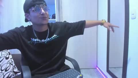 Snapshot of the_weed_guys chatting on 09-20-25, 04:02 Danny online show from 09-20-25, 04:02