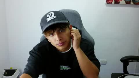 Snapshot of the_weed_guys chatting on 04-24-26, 02:36 Danny online show from 04-24-26, 02:36