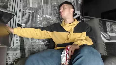 Snapshot of theangelmiguel chatting on 12-06-24, 04:58 Miguel Angel online show from 12-06-24, 04:58