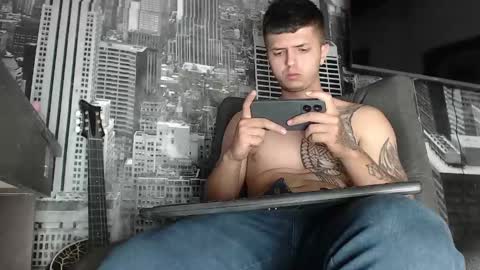 Snapshot of theangelmiguel chatting on 12-06-24, 08:05 Miguel Angel online show from 12-06-24, 08:05