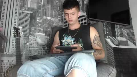 Snapshot of theangelmiguel chatting on 12-09-24, 04:01 Miguel Angel online show from 12-09-24, 04:01