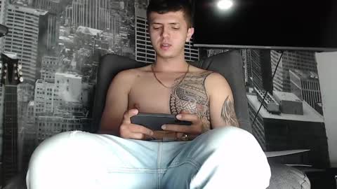 Snapshot of theangelmiguel chatting on 12-15-24, 11:45 Miguel Angel online show from 12-15-24, 11:45