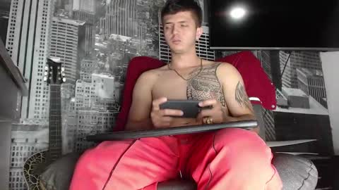 Snapshot of theangelmiguel chatting on 12-16-24, 03:51 Miguel Angel online show from 12-16-24, 03:51