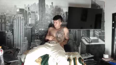 Snapshot of theangelmiguel chatting on 01-22-25, 07:03 Miguel Angel online show from 01-22-25, 07:03