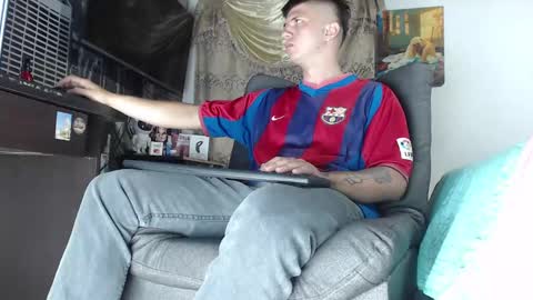 Snapshot of theangelmiguel chatting on 01-26-25, 03:59 Miguel Angel online show from 01-26-25, 03:59