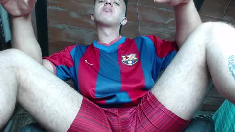 Snapshot of theangelmiguel chatting on 01-26-25, 06:59 Miguel Angel online show from 01-26-25, 06:59