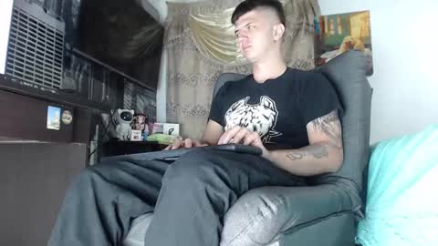 Snapshot of theangelmiguel chatting on 01-29-25, 03:44 Miguel Angel online show from 01-29-25, 03:44