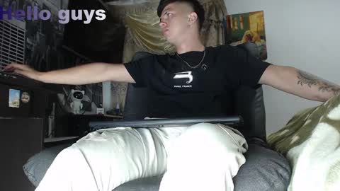 Snapshot of theangelmiguel chatting on 02-15-25, 04:14 Miguel Angel online show from 02-15-25, 04:14