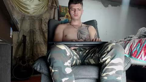 Snapshot of theangelmiguel chatting on 02-26-25, 05:20 Miguel Angel online show from 02-26-25, 05:20