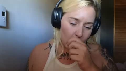 theauroramae -  online show from 06-11-26, 10:30