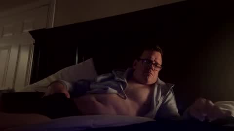 Every-day Average People Play Here online show from 04-20-26, 11:13