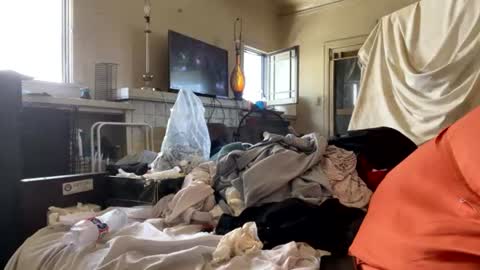 Snapshot of thebbc80 chatting on 07-28-26, 08:12 thebbc80 online show from 07-28-26, 08:12