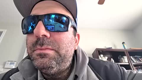 thebear60645 online show from 10-24-25, 01:40