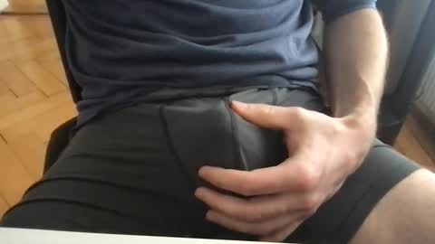 Snapshot of thebearx chatting on 02-21-26, 10:05 thebearx online show from 02-21-26, 10:05