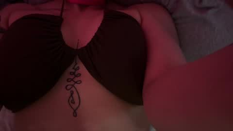 Snapshot of thebellarosa chatting on 04-27-26, 07:28 Bella Rosa online show from 04-27-26, 07:28