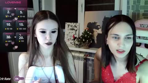 Snapshot of thebl4ckhearts chatting on 12-25-24, 08:39 Daria and Diana 3 online show from 12-25-24, 08:39