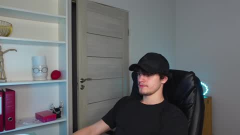 Thebrad H online show from 03-06-26, 06:37