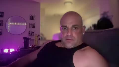 Snapshot of thebuzz777 chatting on 12-06-24, 11:22 theBuzz777 online show from 12-06-24, 11:22