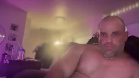 Snapshot of thebuzz777 chatting on 12-11-24, 01:06 theBuzz777 online show from 12-11-24, 01:06