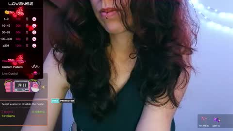 Snapshot of thecherry_paulette chatting on 10-21-25, 09:59 Paulette online show from 10-21-25, 09:59