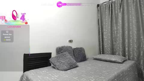 TheChicaNextDoor  online show from 01-15-26, 11:08