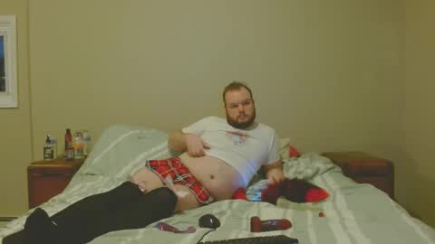 Snapshot of thecoolyesy chatting on 02-07-25, 10:52 thecoolyesy online show from 02-07-25, 10:52